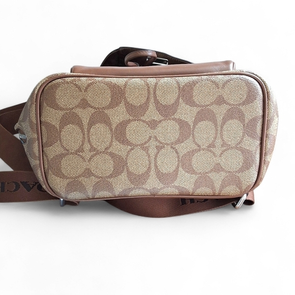 Coach Signature Sierra Drawstring Backpack Khaki/Saddle EUC main image 11